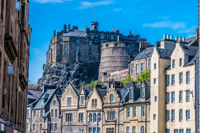 Private Walking Tour of Edinburgh Castle with Skip-the-Line - Why a private walk helps at Edinburgh Castle