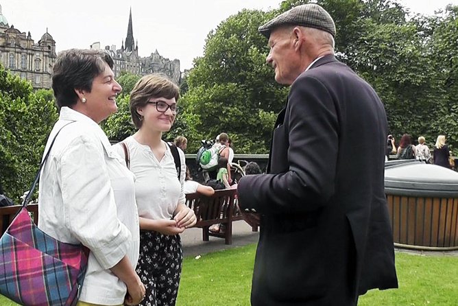 Royal Mile and Old Town Walking Tour - Waverley Station, Princes Street Gardens, and the Scott Monument