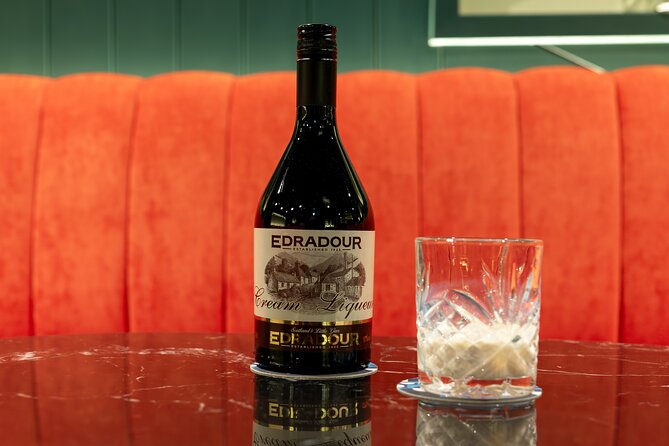 Scotch Whisky Tasting & Stories — Bespoke Whisky Lounge - The guide makes or breaks the night