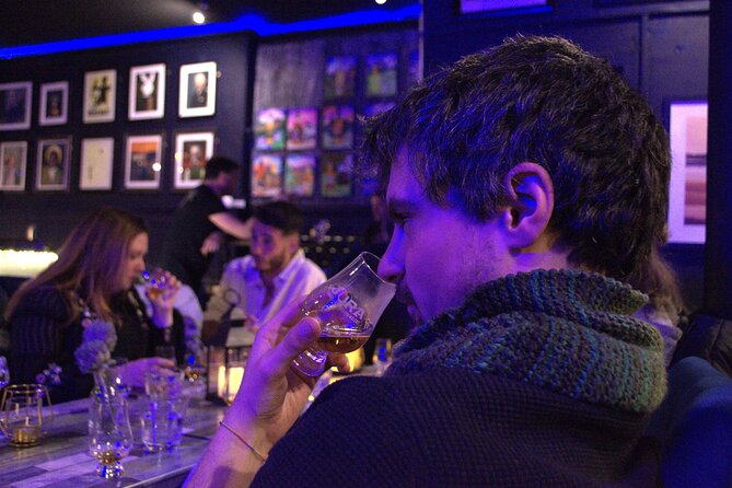 Scotch Whisky Tasting - The True Spirit of Scotland - A central Edinburgh bar, not a distillery floor