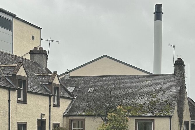 Scottish Whisky Distillery & Fairytale Dunrobin Castle - Balblair brings whisky into the center of the day