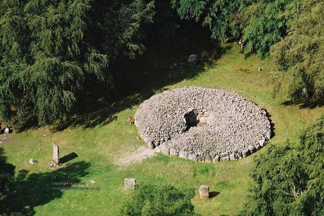 Secret Loch Ness, Inverness Castle visit, Culloden, Clava Cairns - Guides are a major part of the experience
