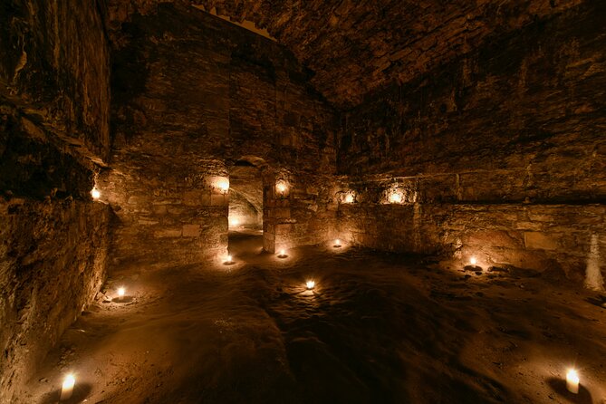Small Group Ghost Tour incl. Underground Vaults & free drink in Megget's Cellar - Why the underground vaults make this tour different
