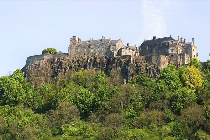 Stirling Castle, Loch Lomond Walk & Whisky Distillery Tour from Glasgow - Stirling Castle in 90 minutes