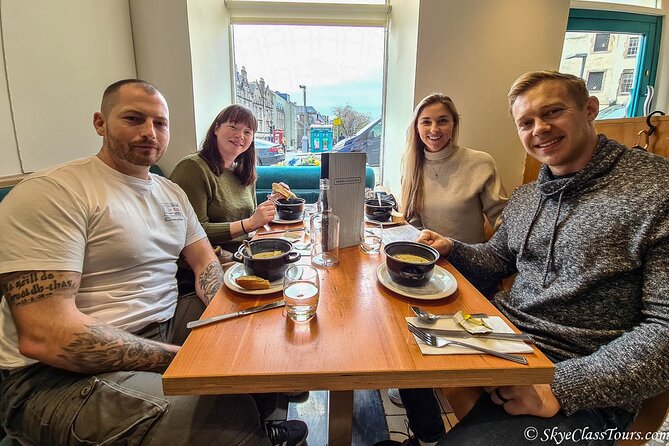 Tailored Premium Edinburgh Food Tour with Highest Quality Dishes - Crossing into New Town for a different Edinburgh