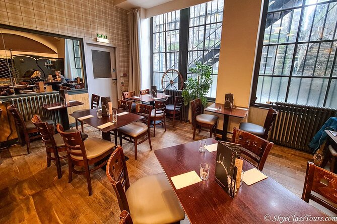 Tailored Premium Edinburgh Food Tour with Highest Quality Dishes - The Royal Mile in a short, useful stretch