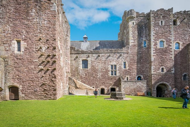 The Outlander 1 Day Experience - Doune Castle, the optional Castle Leoch visit