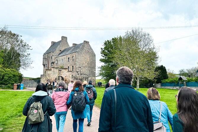 The Outlander 1 Day Experience - Linlithgow Palace and Wentworth Prison
