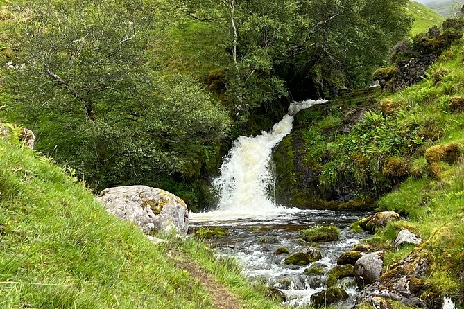 ULLAPOOL PORT Cruise Ship Tour, Ardvreck Castle, Rocks & More - A slower half-hour at Leckmelm