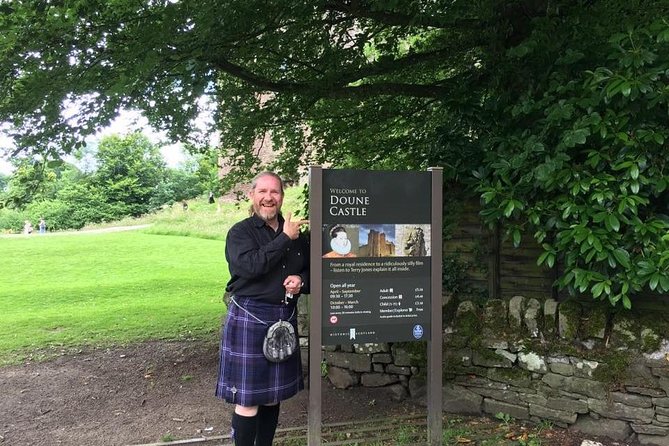 Ultimate Outlander Day Tour - Midhope Castle: Lallybroch comes with a seasonal warning