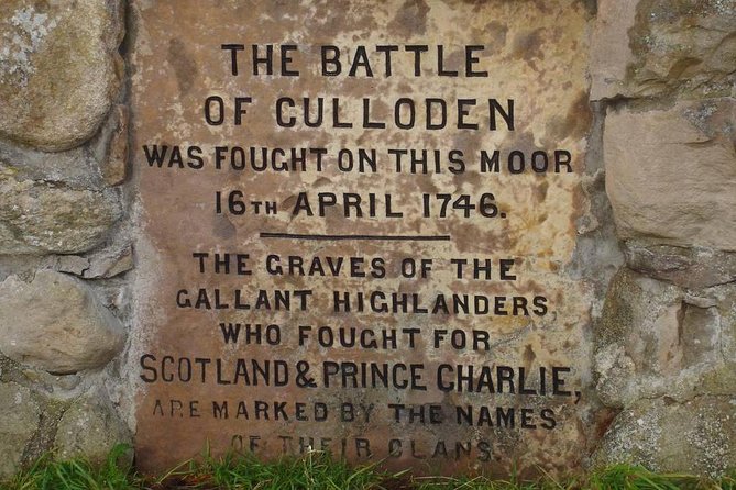 Urquhart Castle, Culloden, Clava Cairns, Loch Ness - A full Highlands day from Invergordon