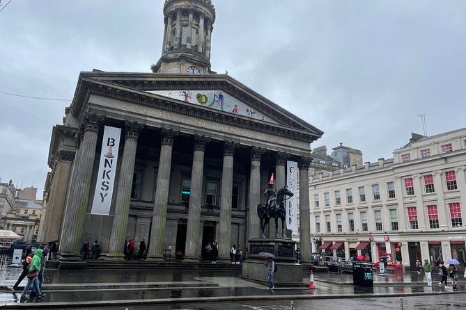 Walking Tour of Glasgow - George Square: statues, power, and uncomfortable history